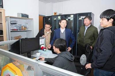 智慧防疫新突破 上海交大團(tuán)隊(duì)為騰訊健康碼開發(fā)人臉識別技術(shù)，榮獲上海科技進(jìn)步特等獎(jiǎng)